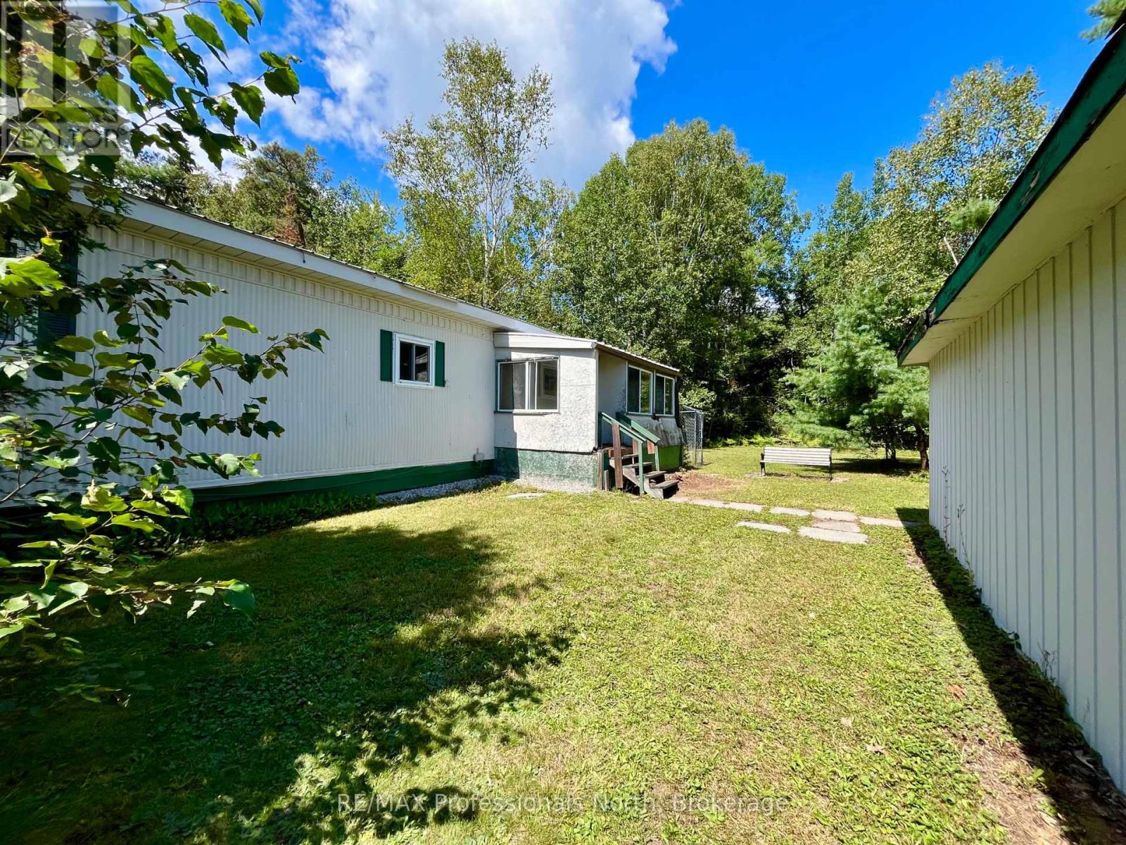 1053 Seventh Lane, Minden Hills, Ontario  K0M 2K0 - Photo 9 - X13732634