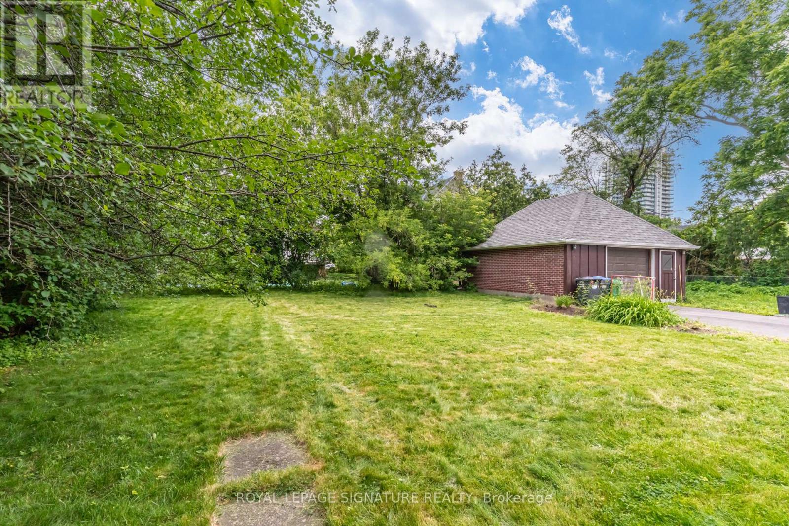22 Peel Avenue, Brampton, Ontario  L6W 1X2 - Photo 33 - W13732672