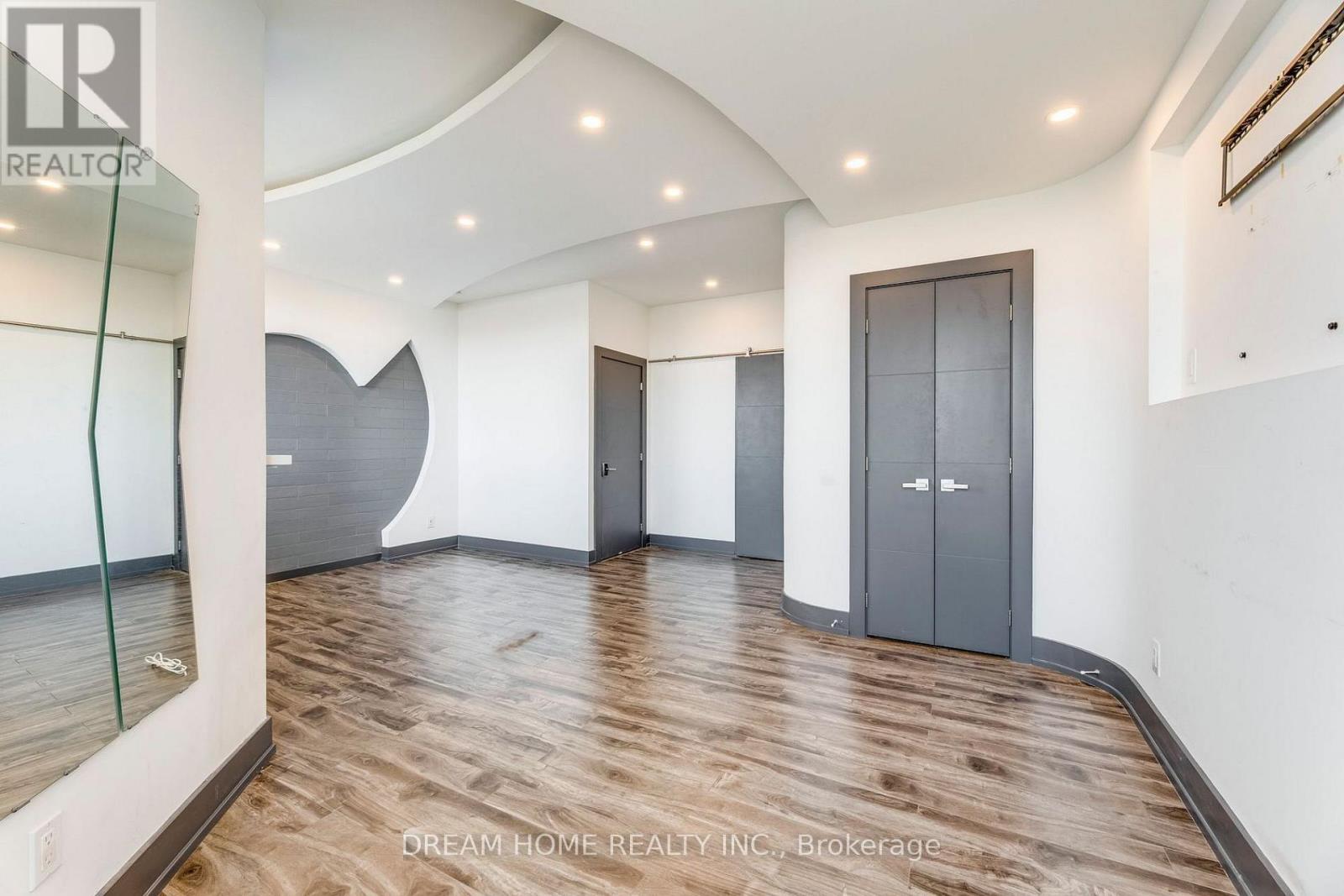 1010 - 2301 Derry Road W, Mississauga, Ontario  L5N 2R4 - Photo 6 - W13732754