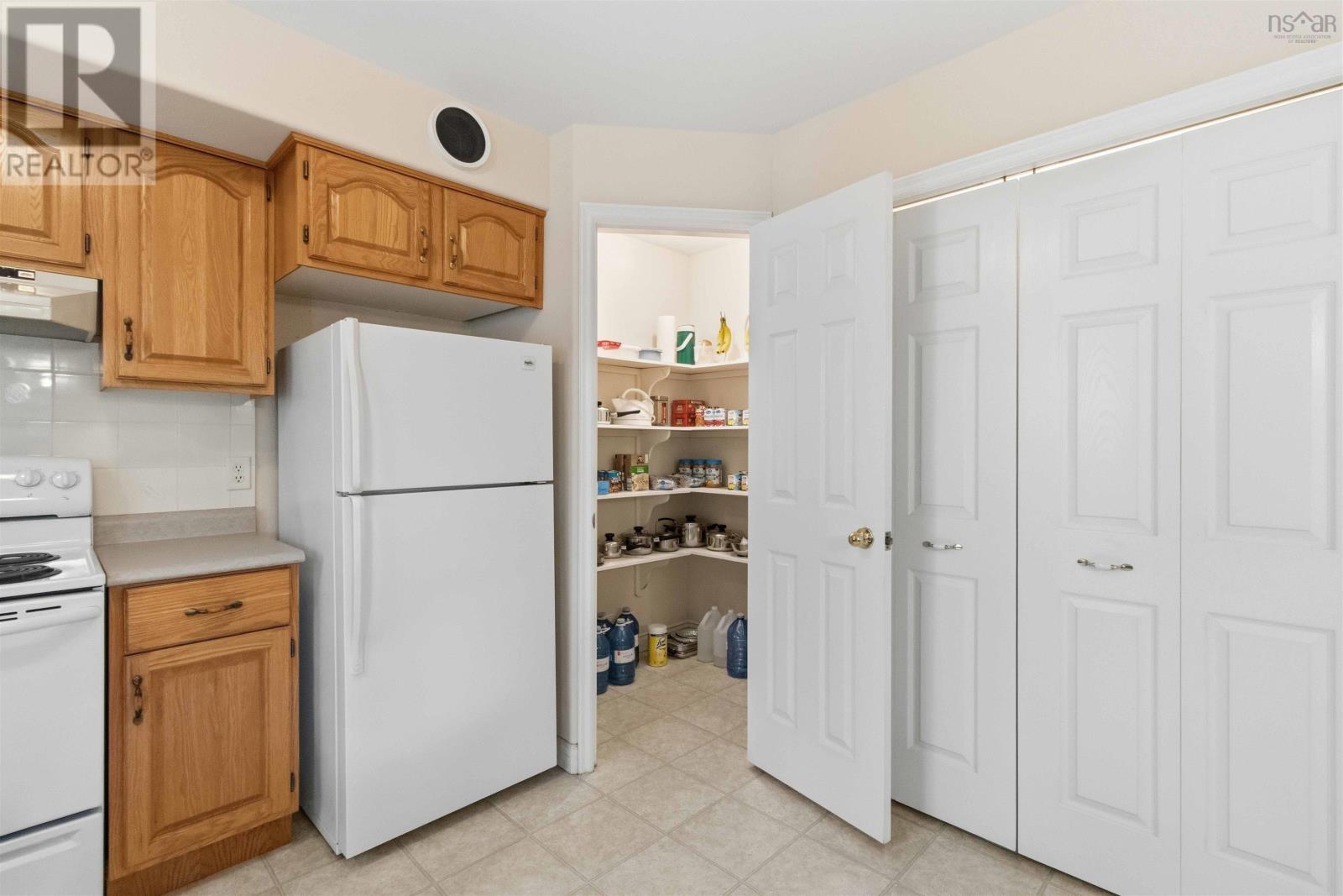 28 Fort Sackville Road, Bedford, Nova Scotia  B4A 2G5 - Photo 13 - 202622115