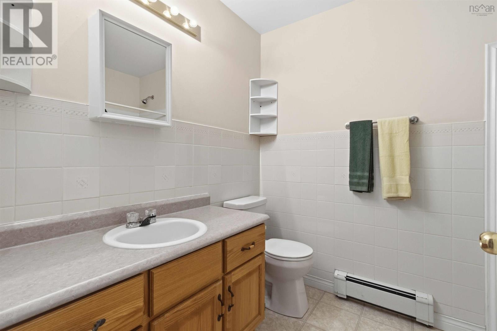 28 Fort Sackville Road, Bedford, Nova Scotia  B4A 2G5 - Photo 21 - 202622115