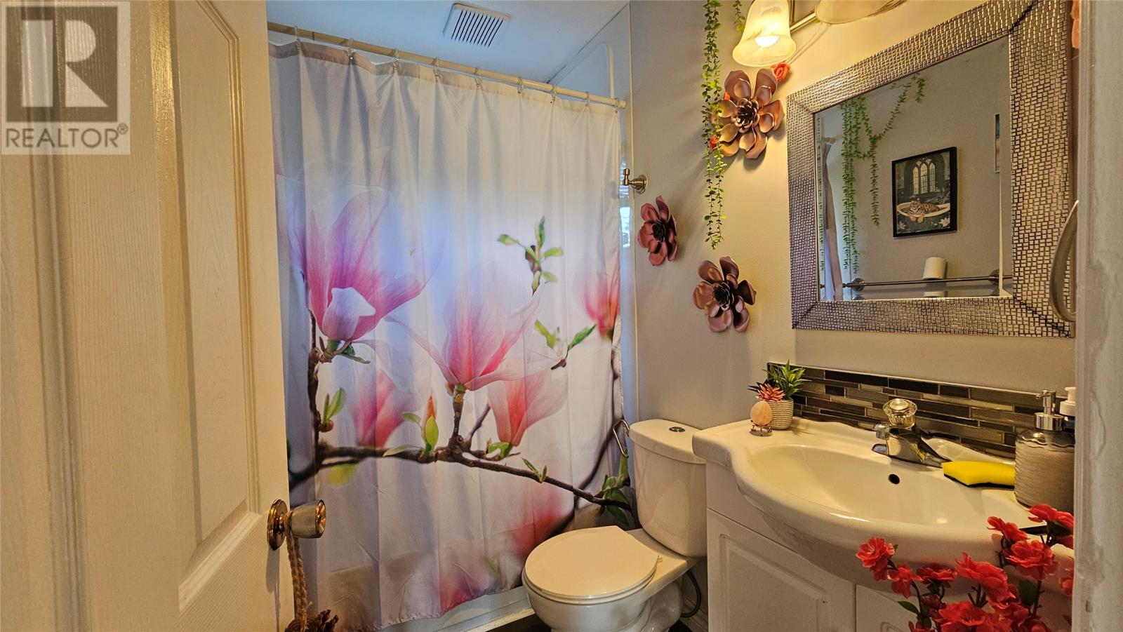 72 St Thomas Line, Paradise — photo 14