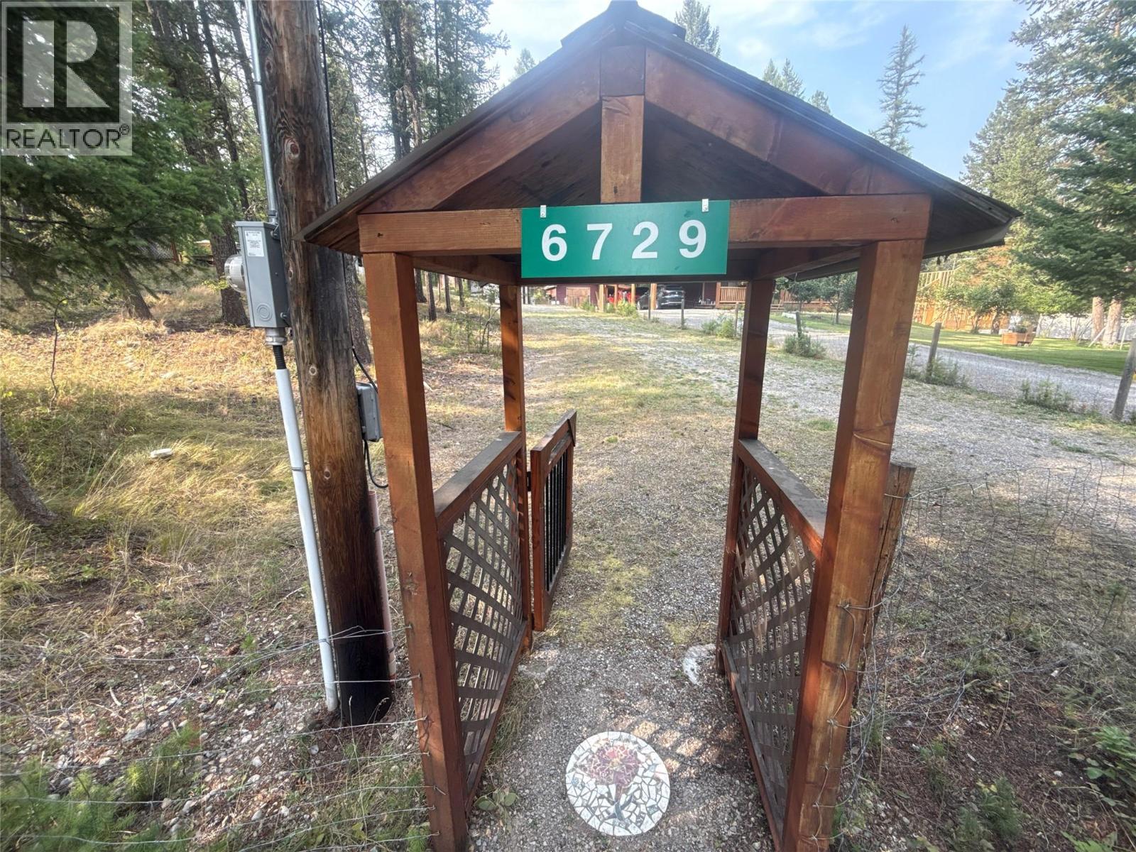6729 Audia Road, Jaffray, British Columbia  V0B 1T0 - Photo 2 - 10399204
