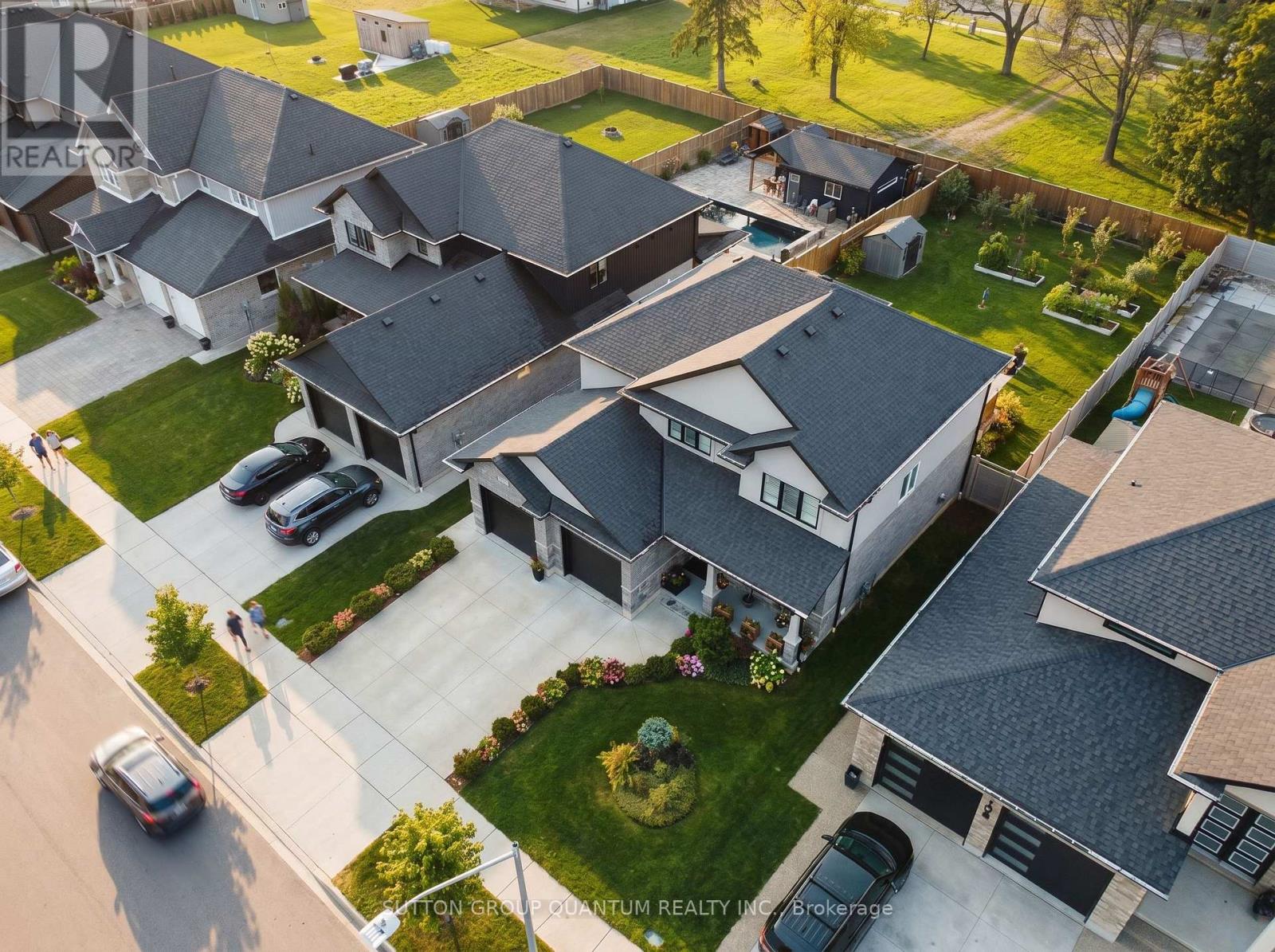 104 Thames Springs Crescent, Zorra, Ontario  N0M 2M0 - Photo 2 - X13732752