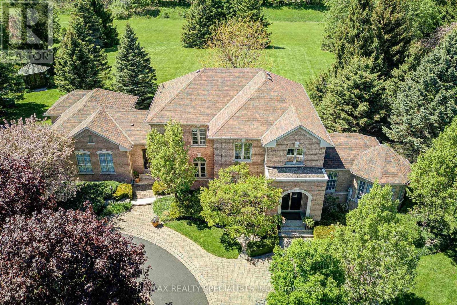 11 BRIDLEWOOD BOULEVARD, Halton Hills, Ontario