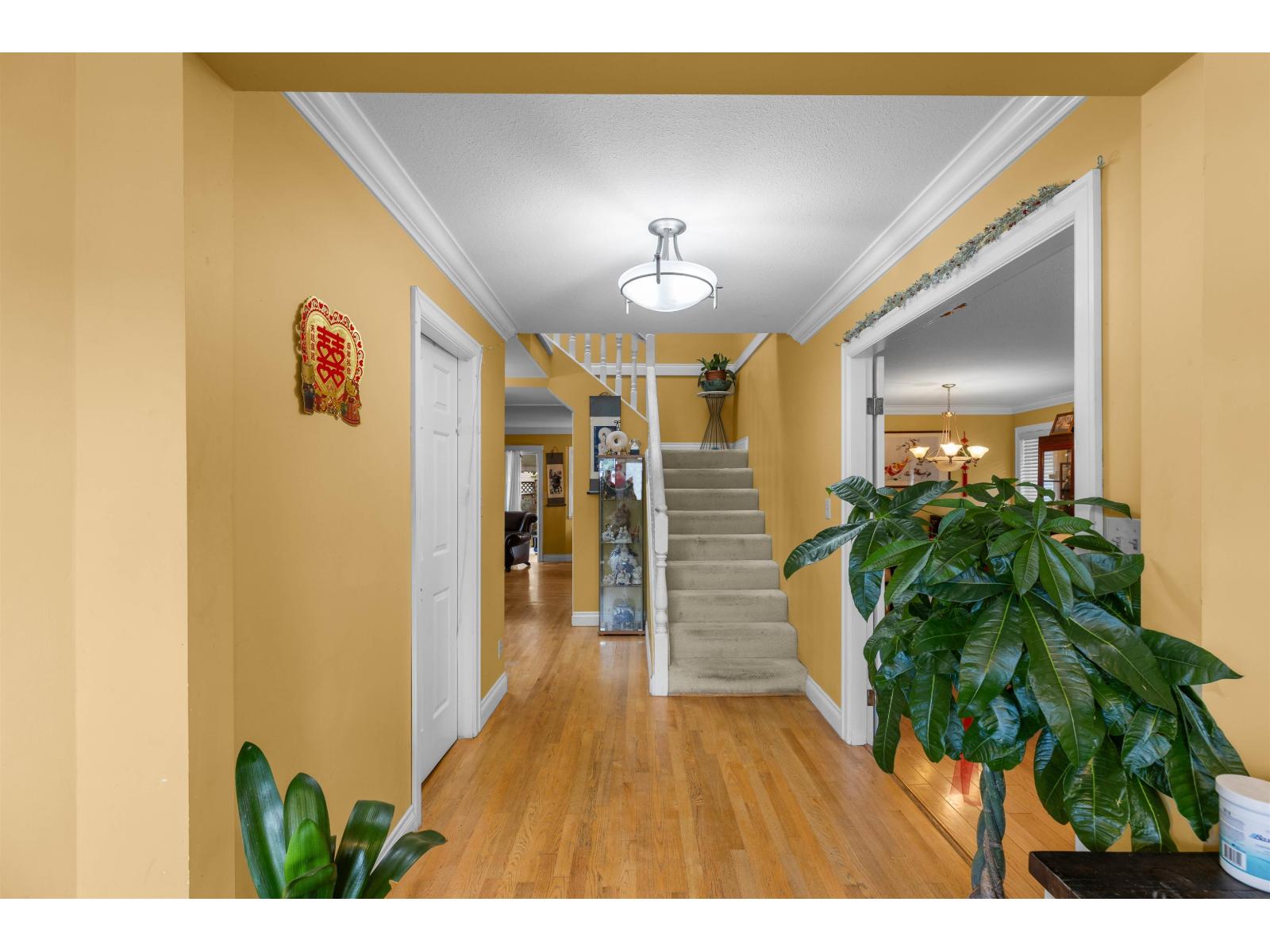 3504 Creston Drive, Abbotsford, British Columbia  V2T 5B8 - Photo 3 - R3159884