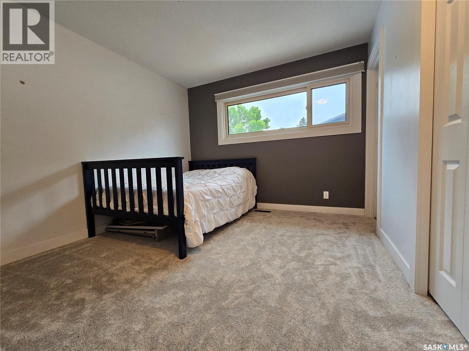 1205 Douglas Road, Weyburn, Saskatchewan  S4H 2P9 - Photo 15 - SK047176