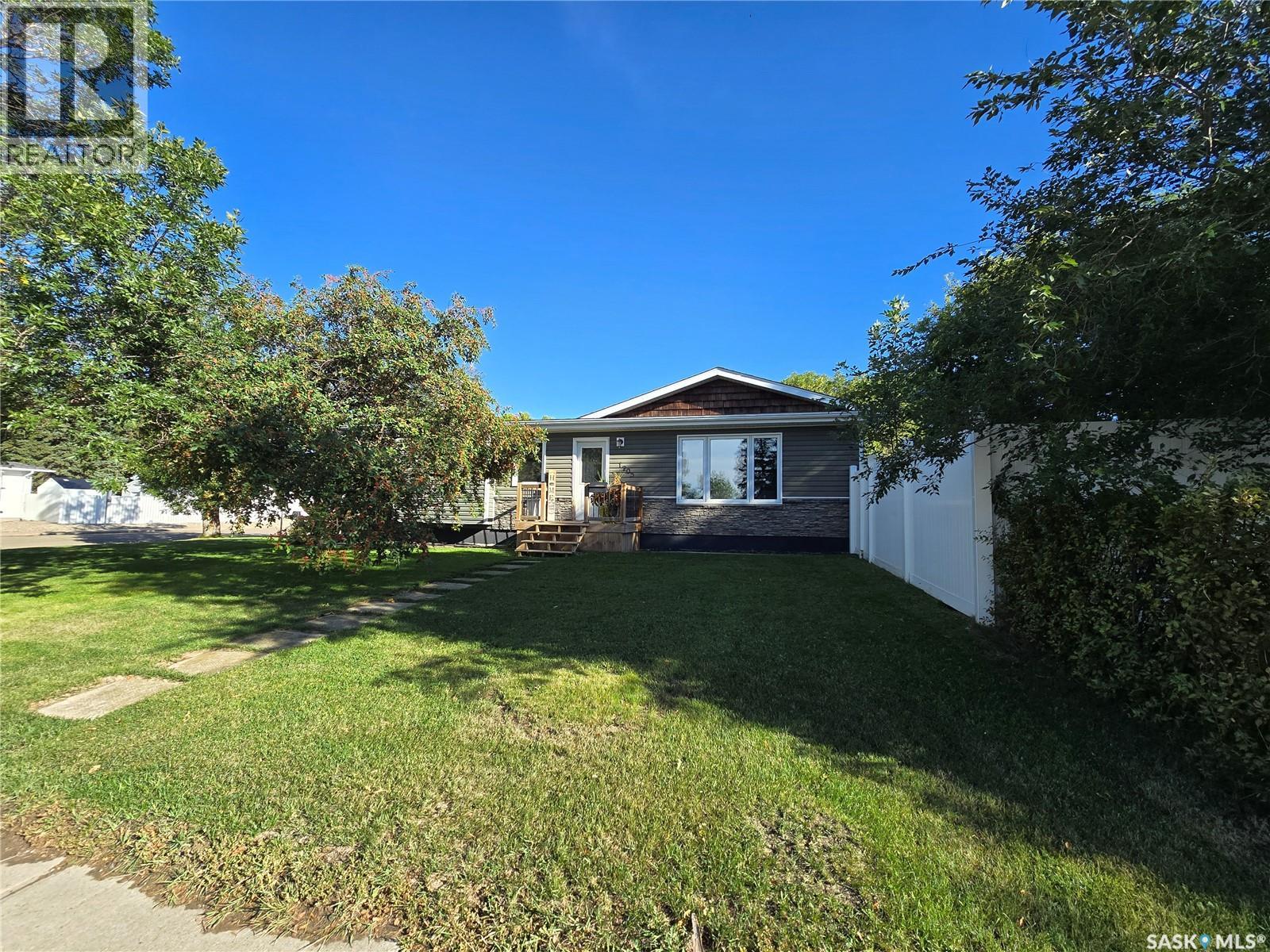 1205 Douglas Road, Weyburn, Saskatchewan  S4H 2P9 - Photo 37 - SK047176