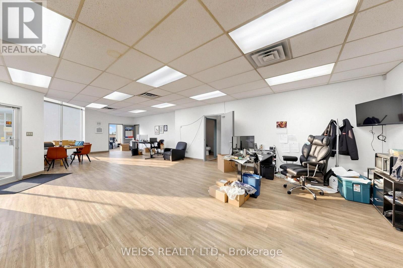 1581 Courtneypark Drive E, Mississauga, Ontario  L5T 1V9 - Photo 10 - W13697284