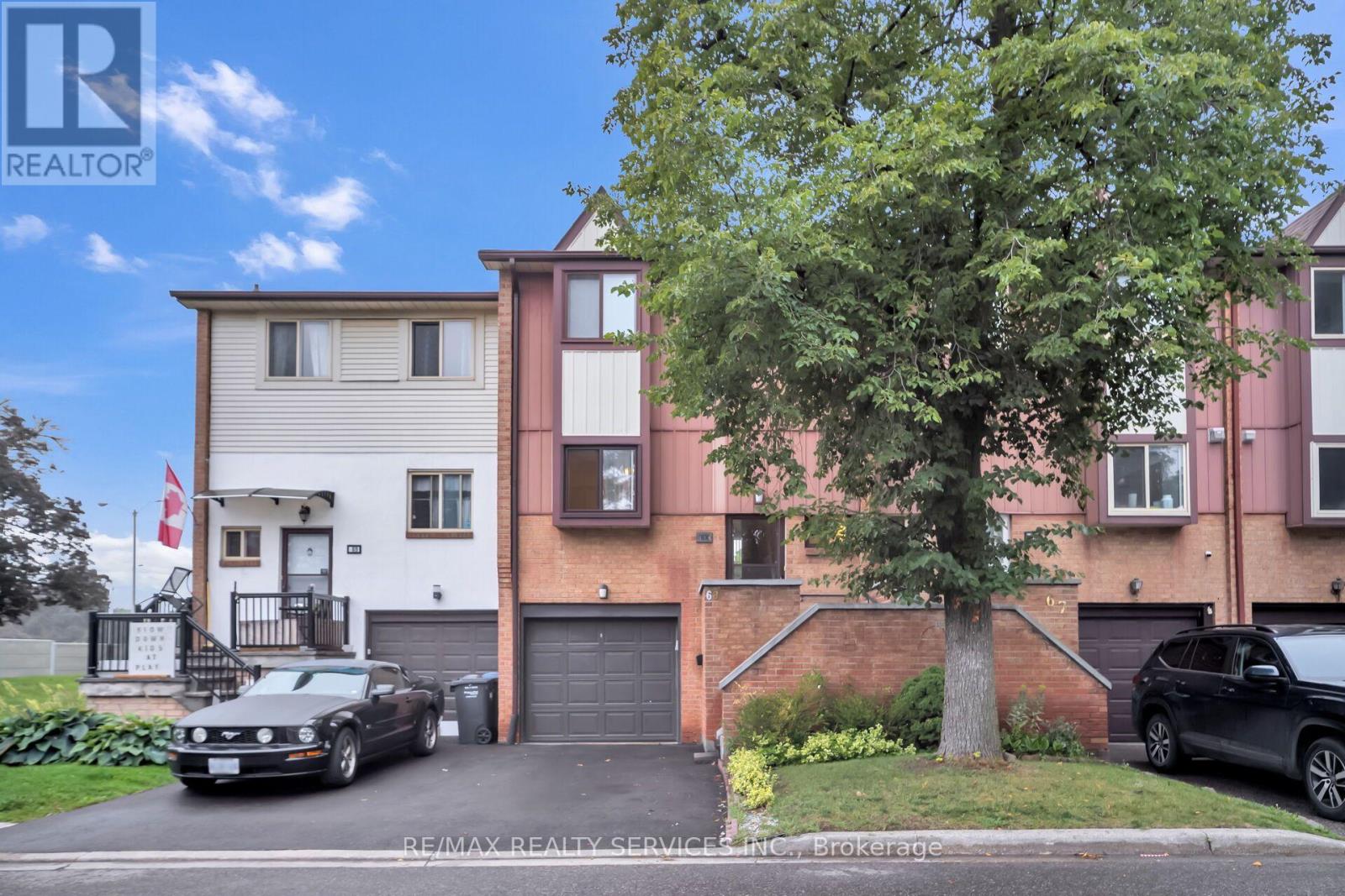 68 - 68 Baronwood Court, Brampton, Ontario  L6V 3H7 - Photo 2 - W13731740