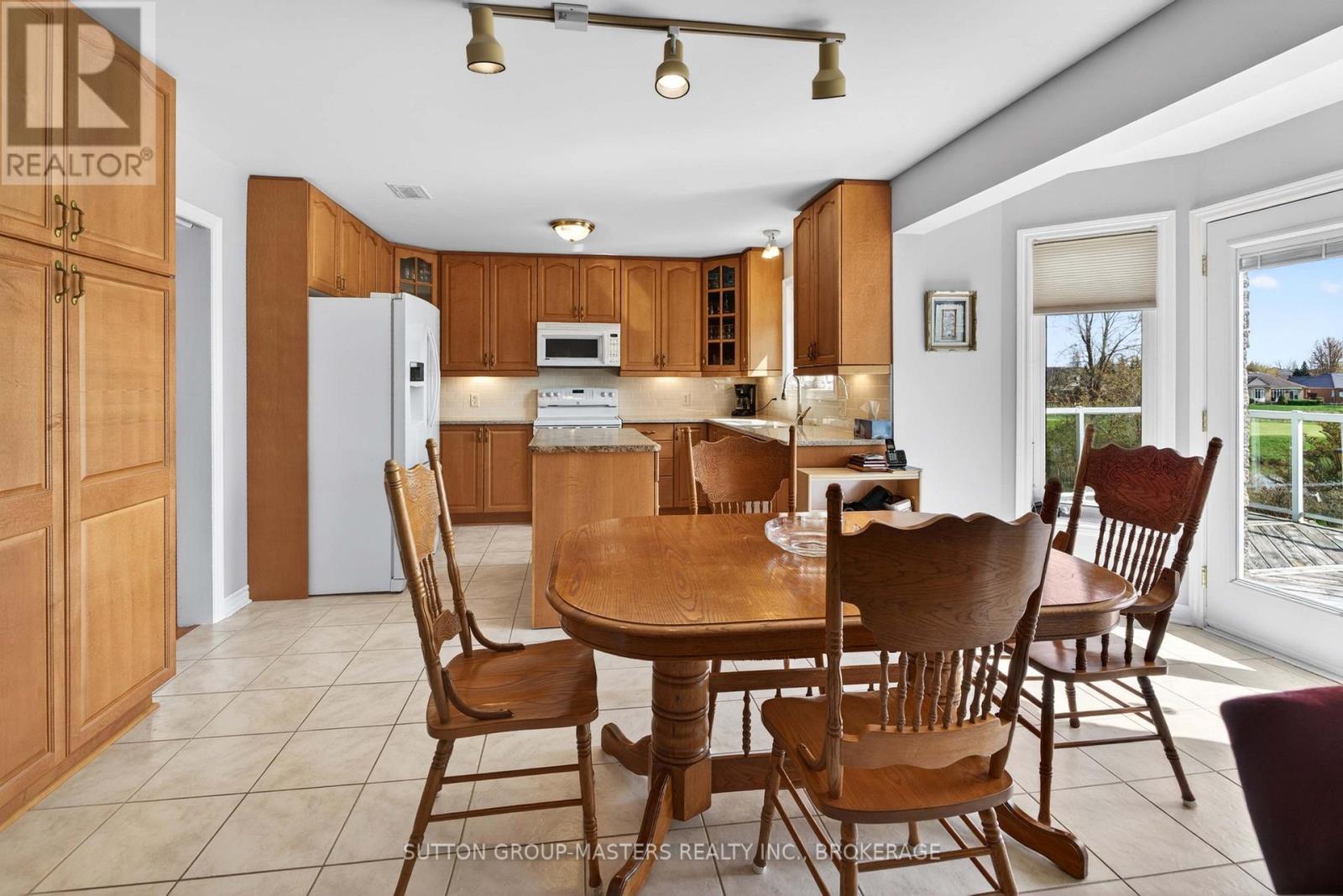 36 Glenora Drive, Loyalist, Ontario  K0H 1G0 - Photo 11 - X13732954