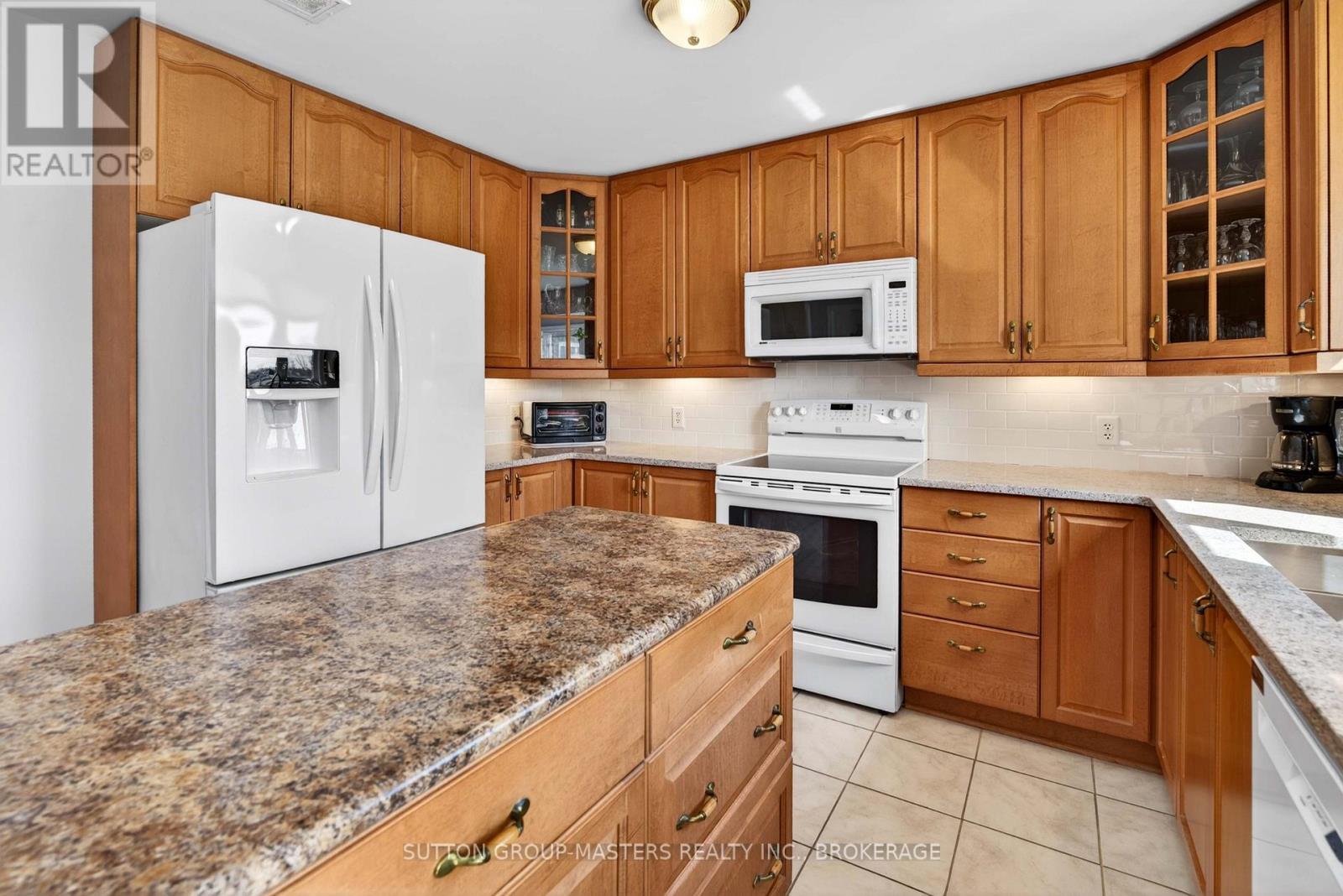 36 Glenora Drive, Loyalist, Ontario  K0H 1G0 - Photo 13 - X13732954