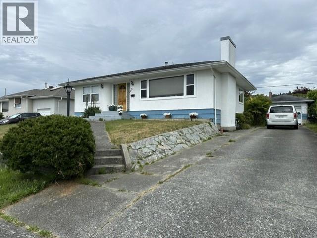 4038 WHALEN AVE, Powell River, British Columbia