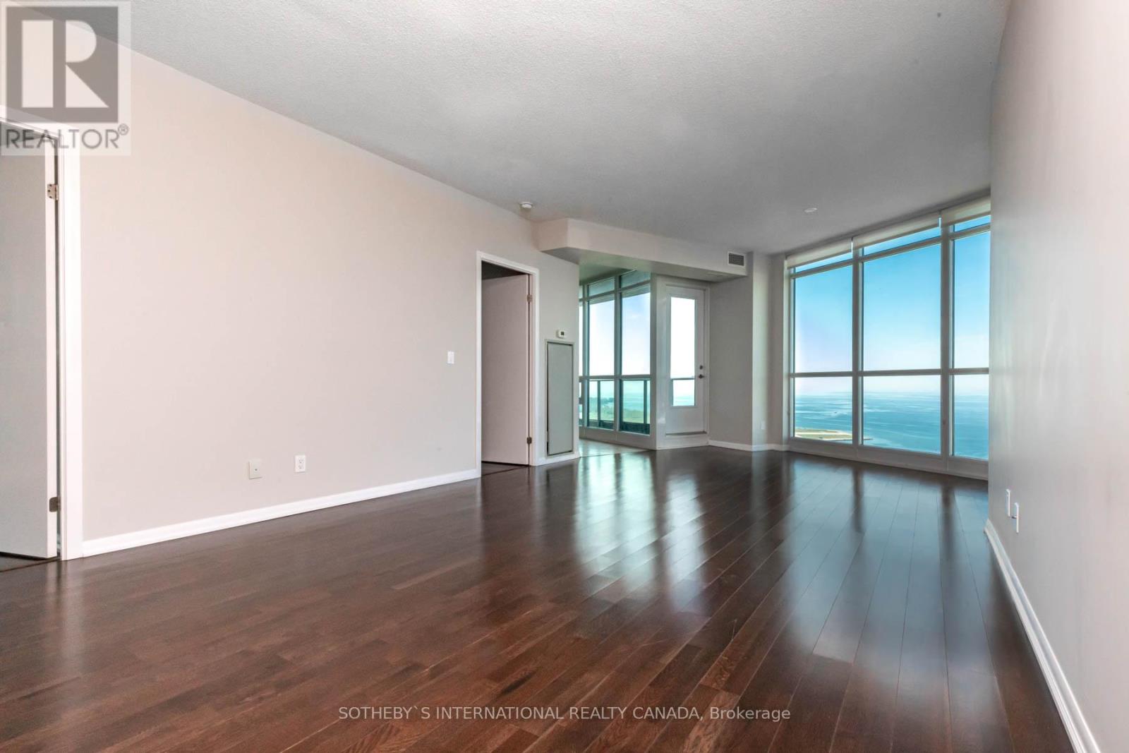 2904 - 215 Fort York Boulevard, Toronto, Ontario  M5V 4A2 - Photo 3 - C13732818