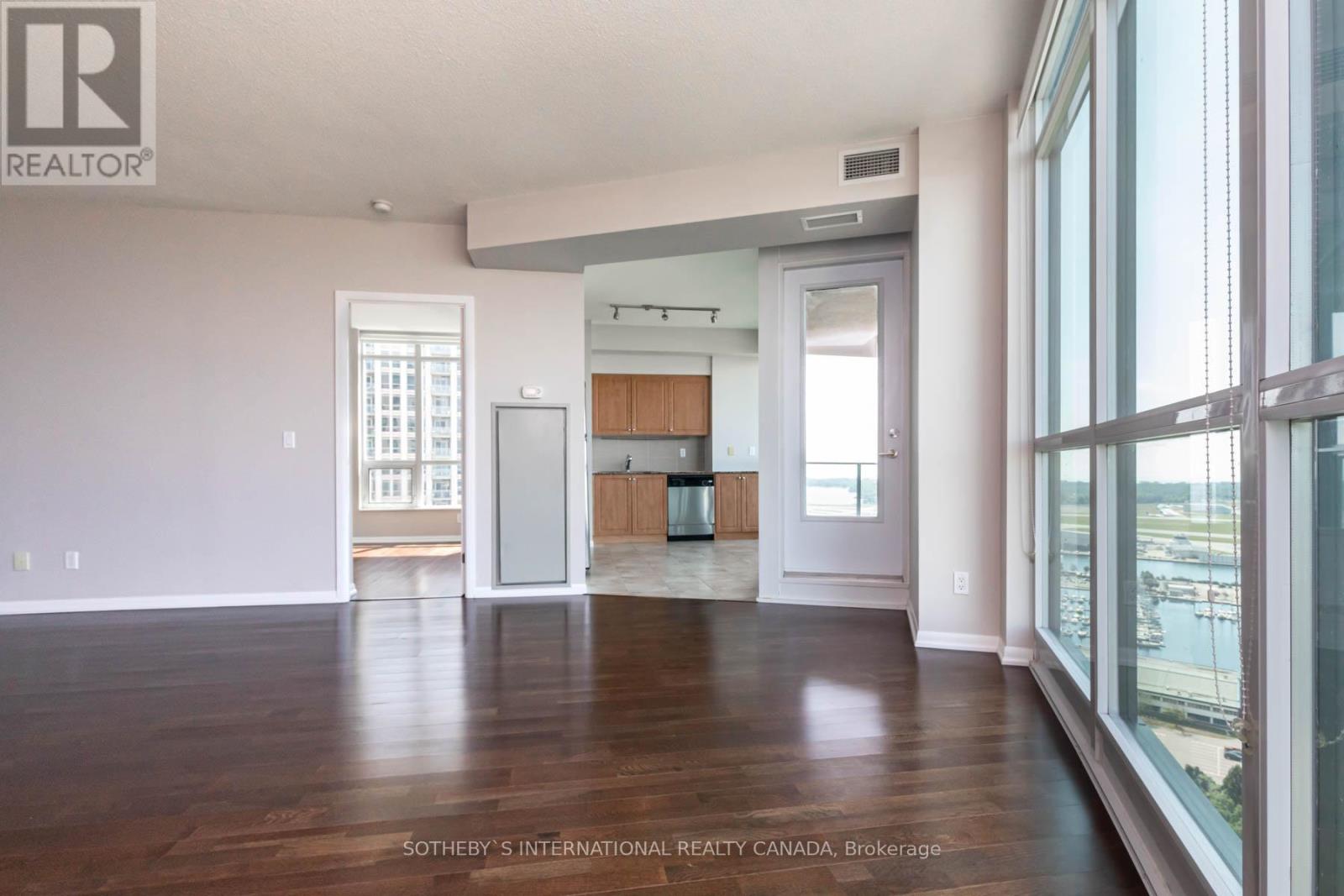 2904 - 215 Fort York Boulevard, Toronto, Ontario  M5V 4A2 - Photo 4 - C13732818