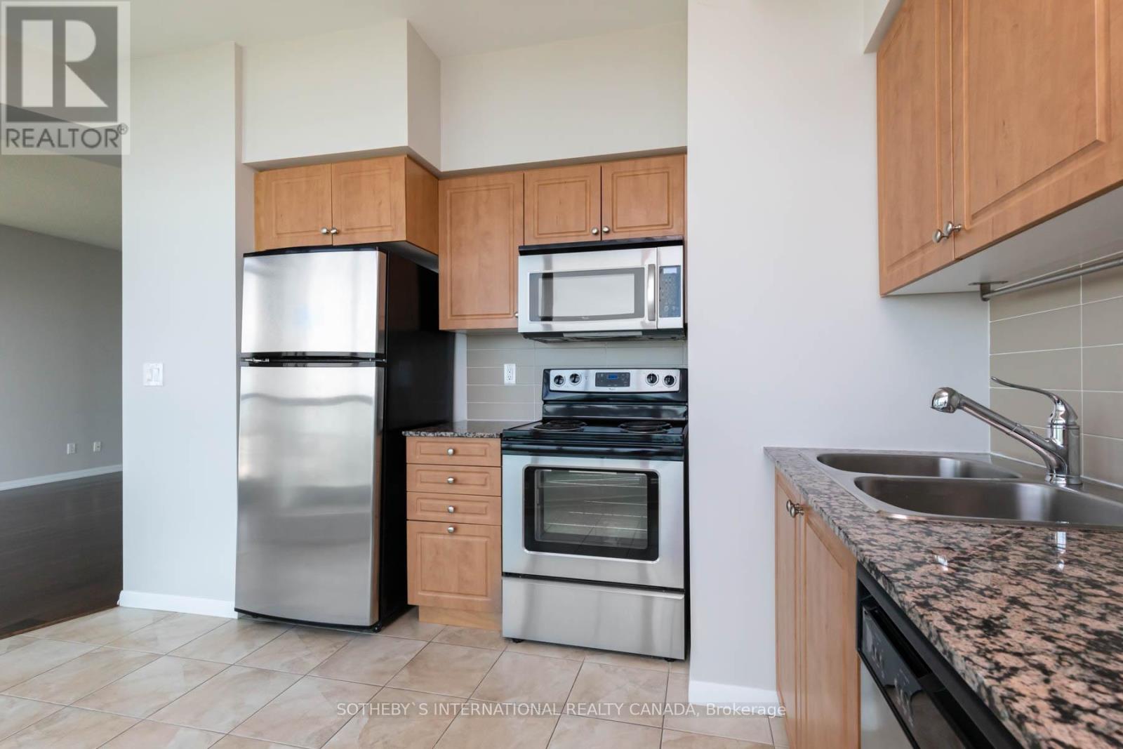 2904 - 215 Fort York Boulevard, Toronto, Ontario  M5V 4A2 - Photo 7 - C13732818