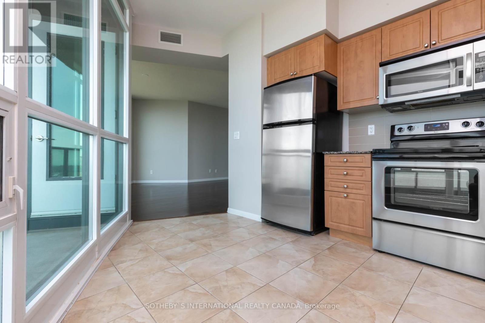 2904 - 215 Fort York Boulevard, Toronto, Ontario  M5V 4A2 - Photo 8 - C13732818