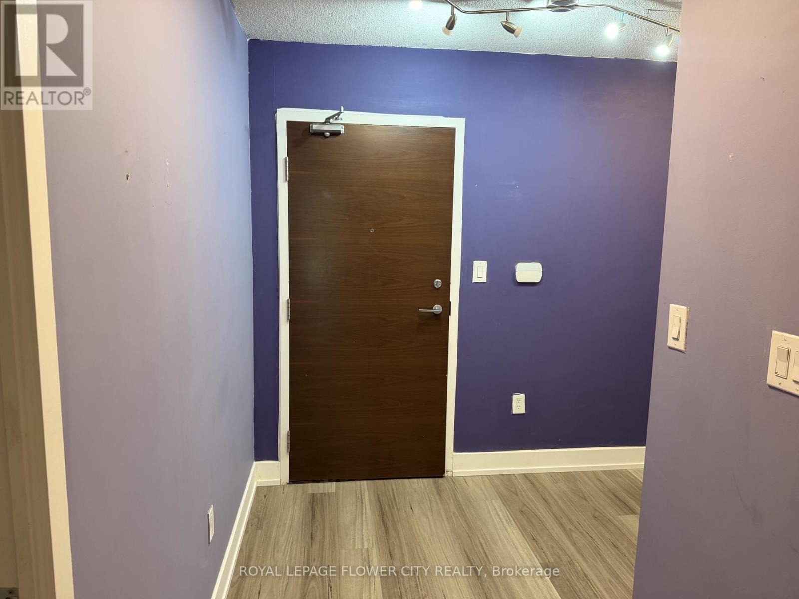 355 - 10 Capreol Court, Toronto, Ontario  M5V 4B3 - Photo 4 - C13732996