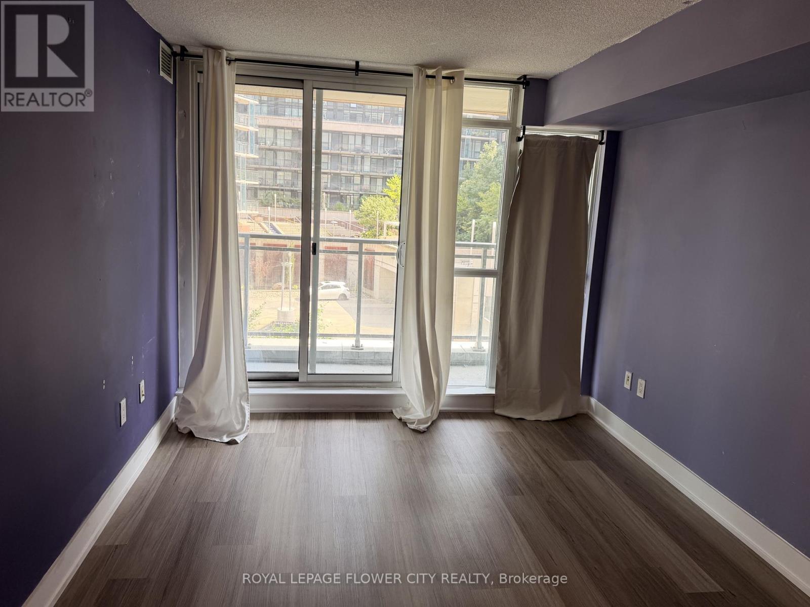 355 - 10 Capreol Court, Toronto, Ontario  M5V 4B3 - Photo 7 - C13732996