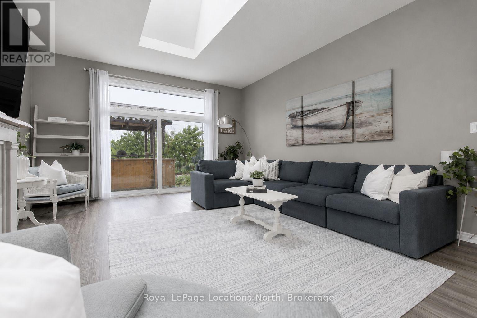 1094 River Road W, Wasaga Beach, Ontario  L9Z 2W7 - Photo 14 - S13732974