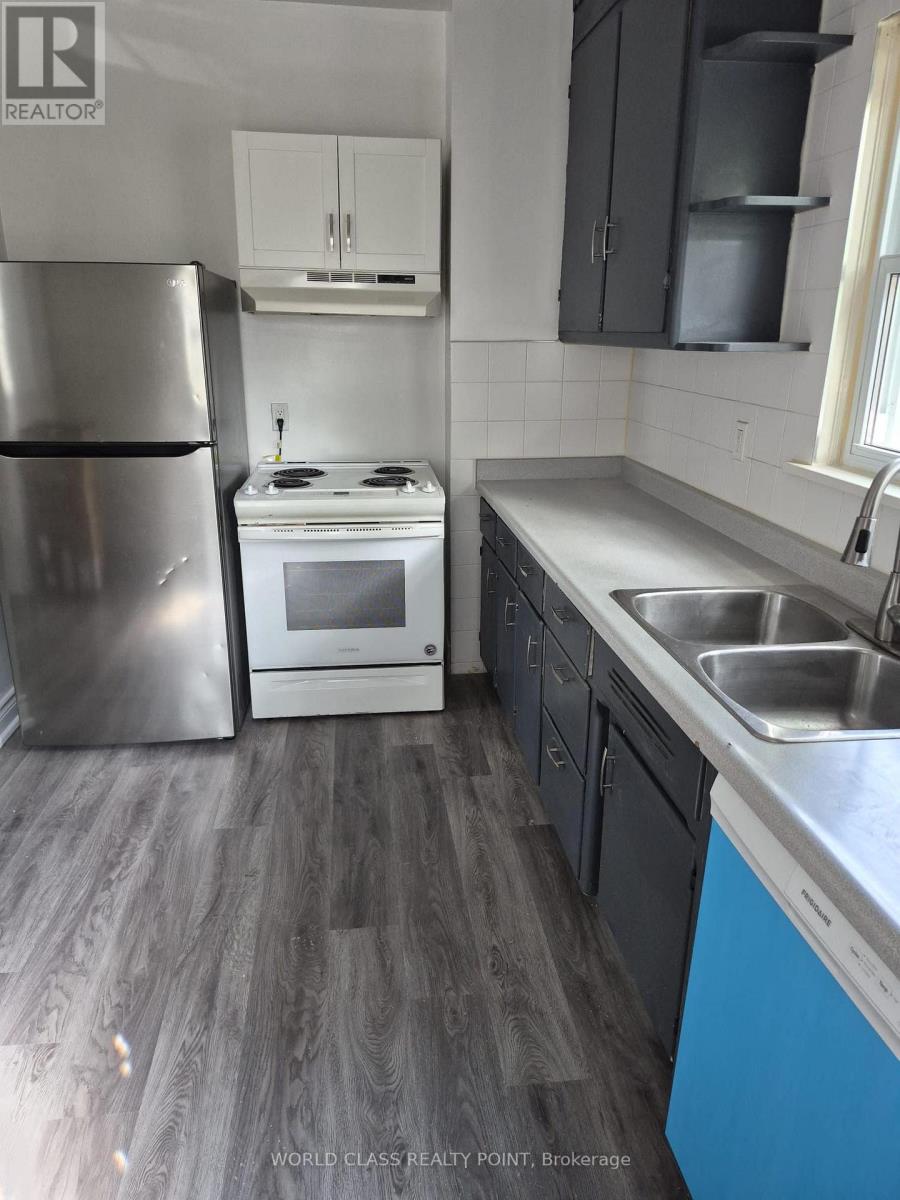 13 Brock Street E, Oshawa, Ontario  L1G 1R8 - Photo 4 - E13732830
