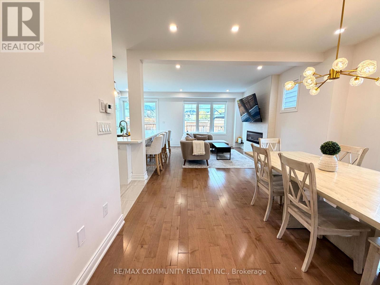 2557 Bandsman Crescent, Oshawa, Ontario  L1L 0M2 - Photo 5 - E13732852