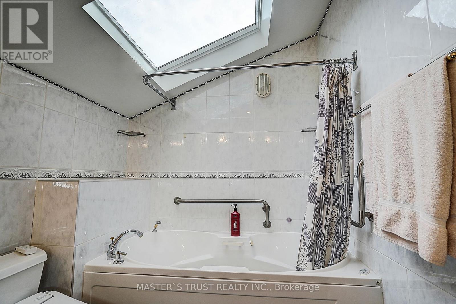 183 Birkdale Road, Toronto, Ontario  M1P 3R9 - Photo 21 - E13733016