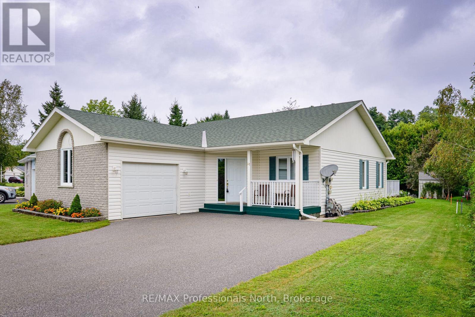 41 KILLDEER CRESCENT, Bracebridge, Ontario