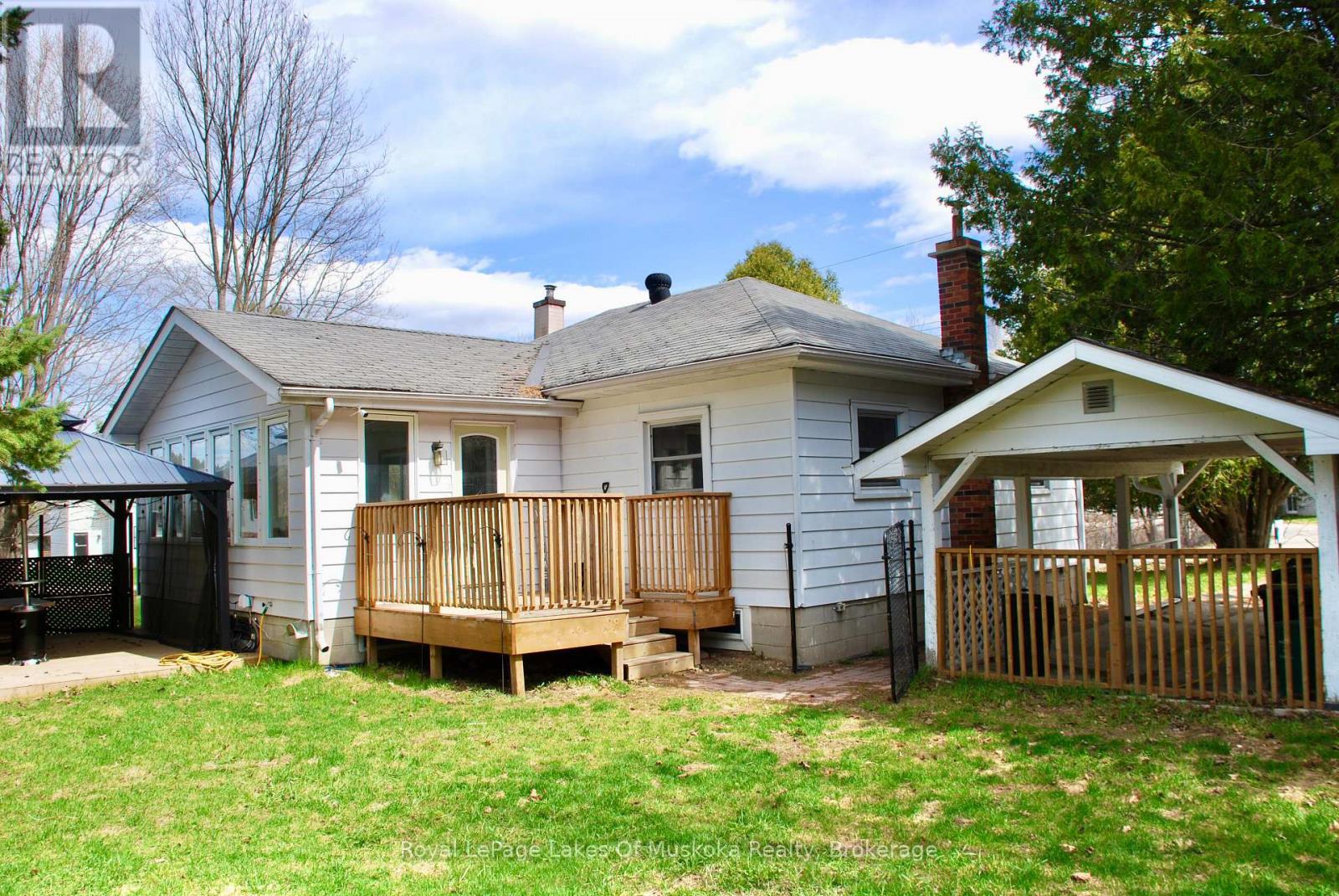 30 KITCHEN ROAD S, Huntsville, Ontario