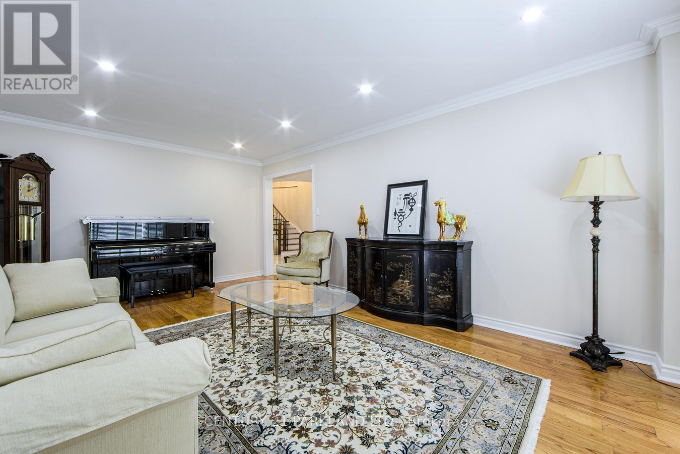 112 Strathearn Avenue, Richmond Hill, Ontario  L4B 2L2 - Photo 5 - N13732896