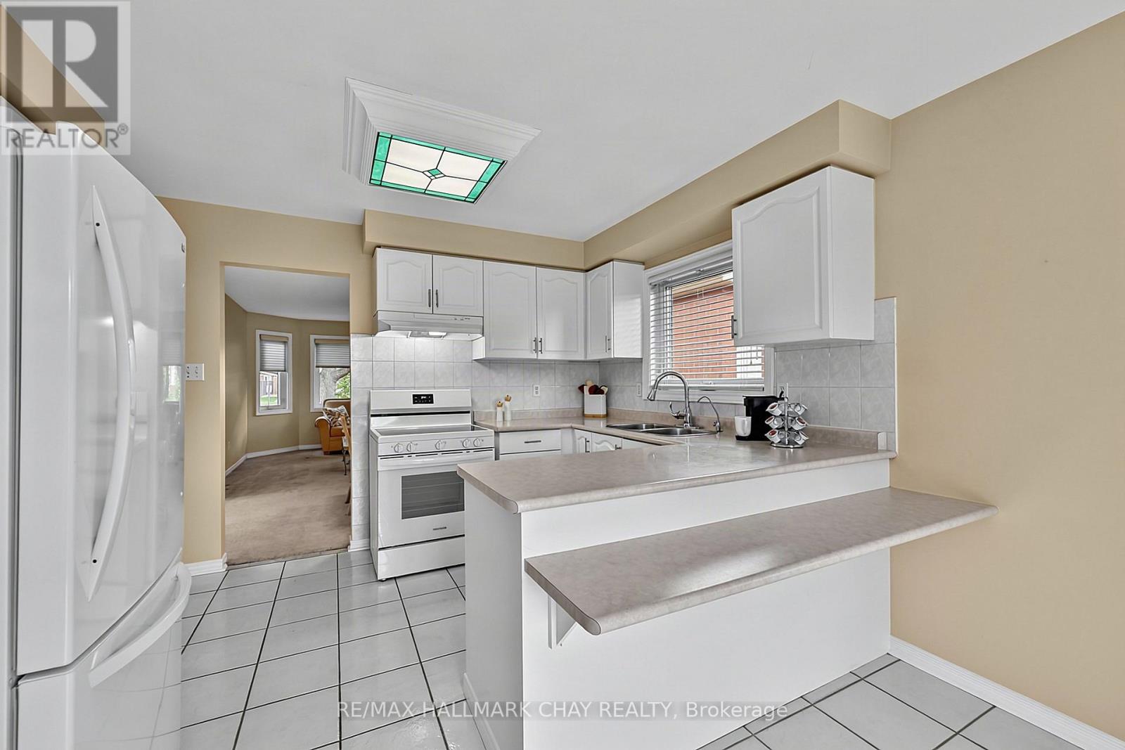 207 Melbourne Drive, Bradford West Gwillimbury, Ontario  L3Z 2Y8 - Photo 9 - N13733038