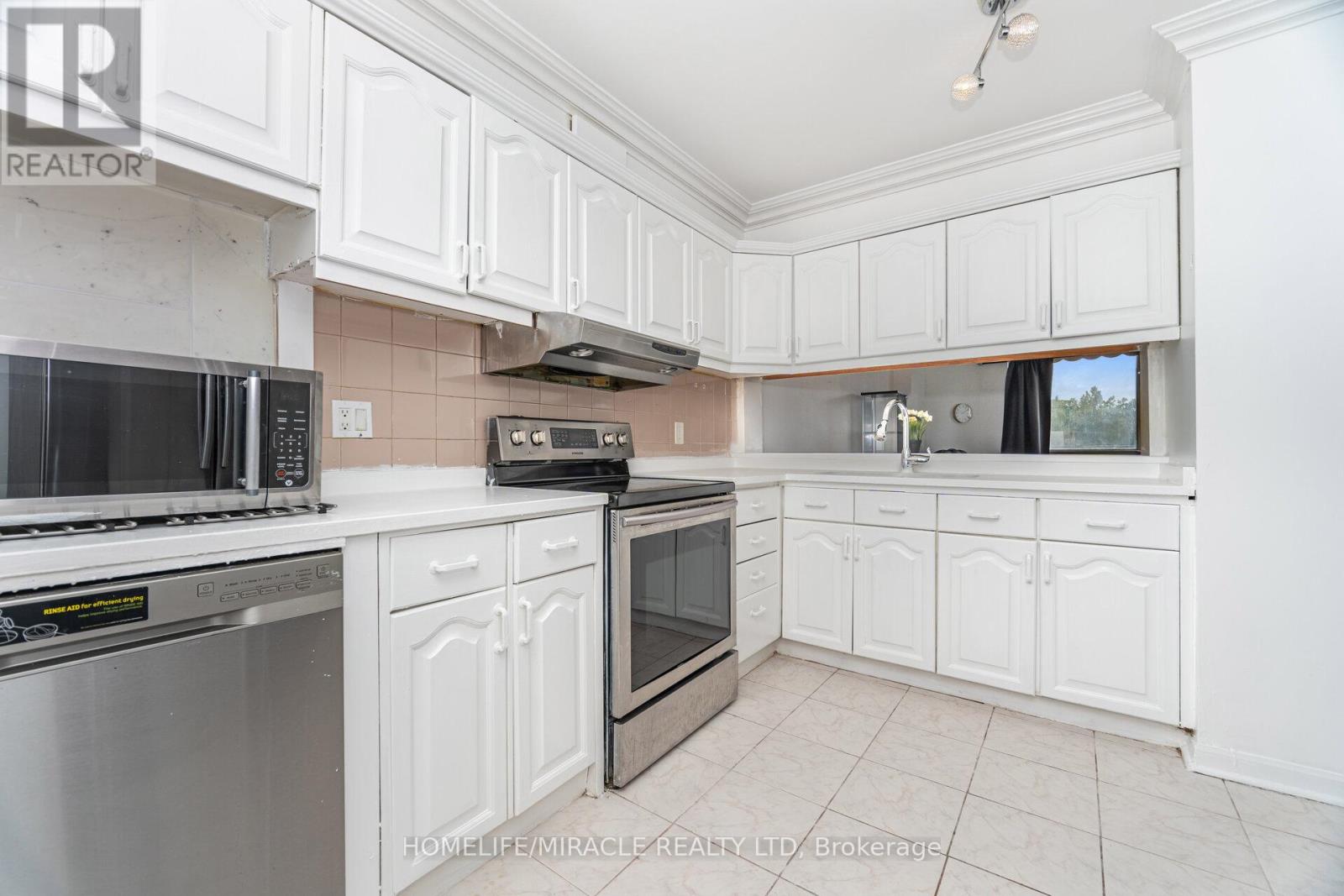 208 - 236 Albion Road, Toronto, Ontario  M9W 6A6 - Photo 4 - W13732808