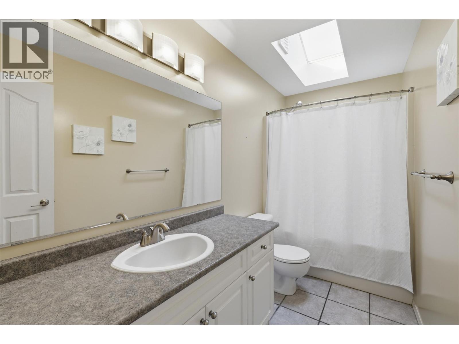 992 Pine Springs Road, Kamloops, British Columbia  V2B 8H2 - Photo 33 - 10399188