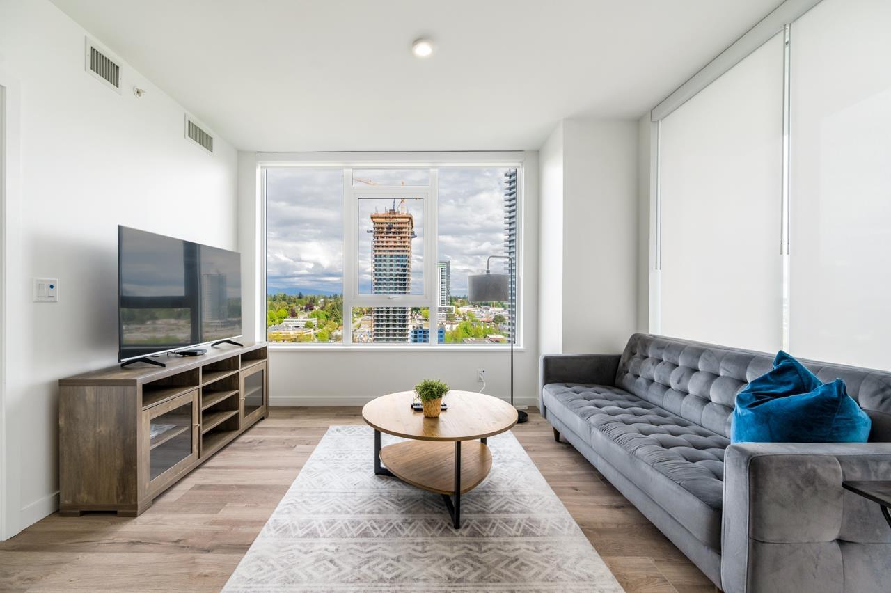 1608 13428 105 AVENUE, surrey, British Columbia