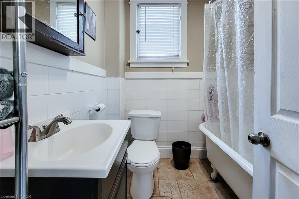 224 East 8th Street, Hamilton, Ontario  L9A 3L8 - Photo 24 - 40858221