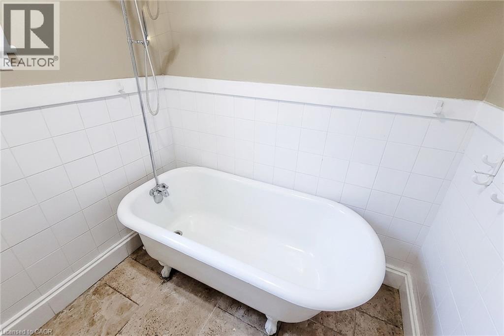 224 East 8th Street, Hamilton, Ontario  L9A 3L8 - Photo 25 - 40858221
