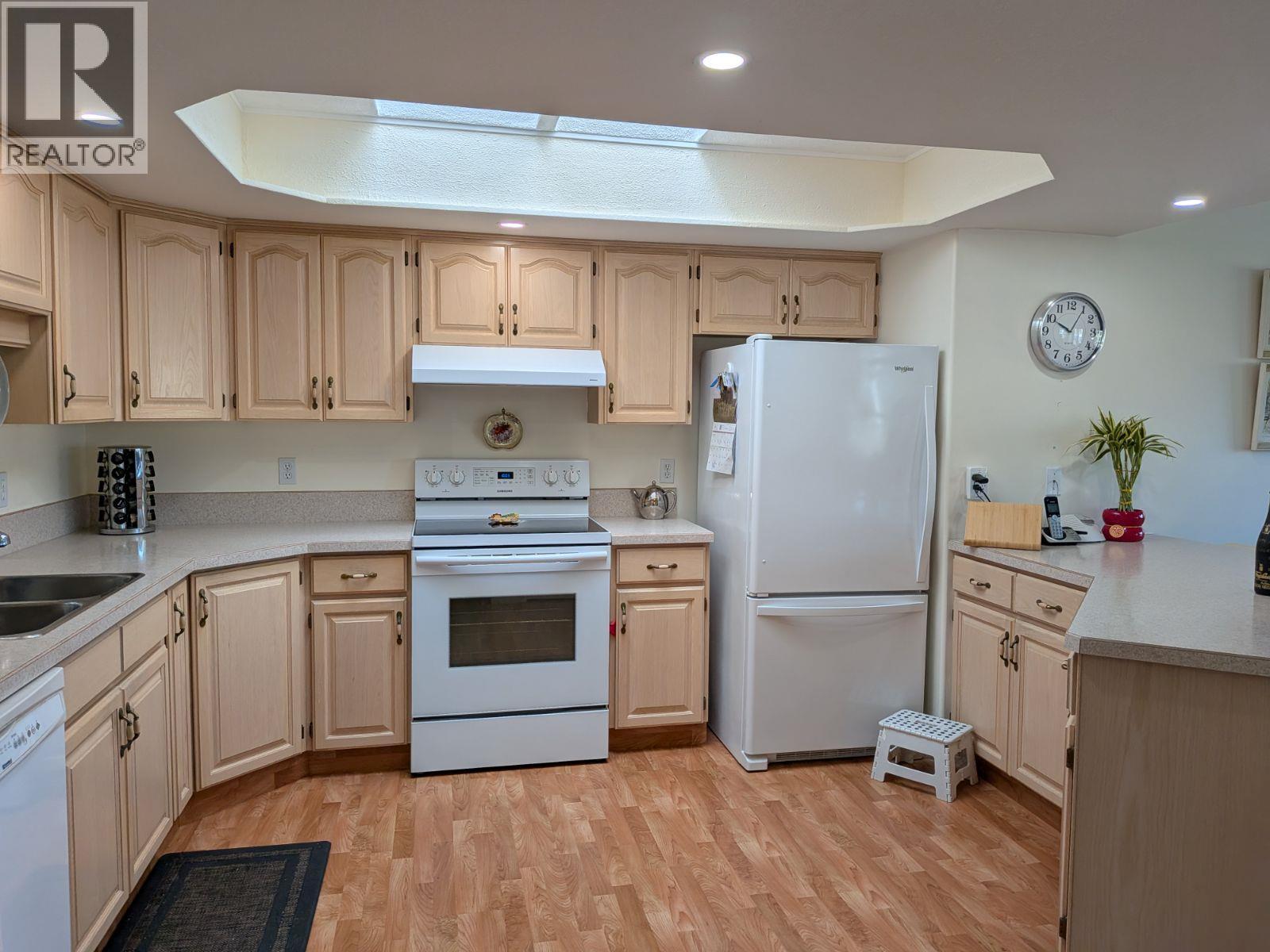 3595 Skaha Lake Road Unit# 311, Penticton, British Columbia  V2A 7K2 - Photo 5 - 10387951