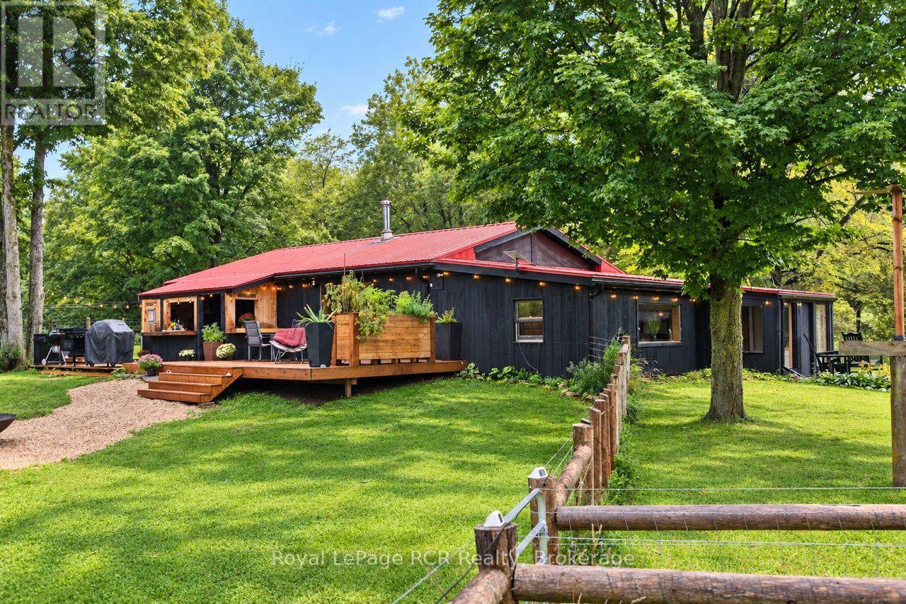 585216 Sideroad 10a, Grey Highlands, Ontario  N0C 1H0 - Photo 2 - X13731444