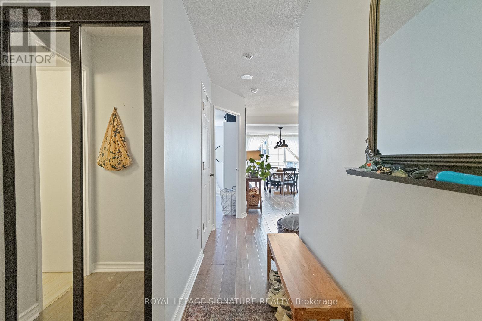 1013 - 633 Bay Street, Toronto, Ontario  M5G 2G4 - Photo 25 - C13733182