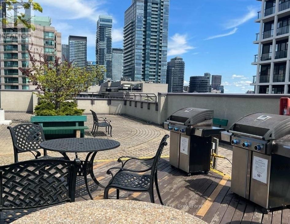 1013 - 633 Bay Street, Toronto, Ontario  M5G 2G4 - Photo 33 - C13733182