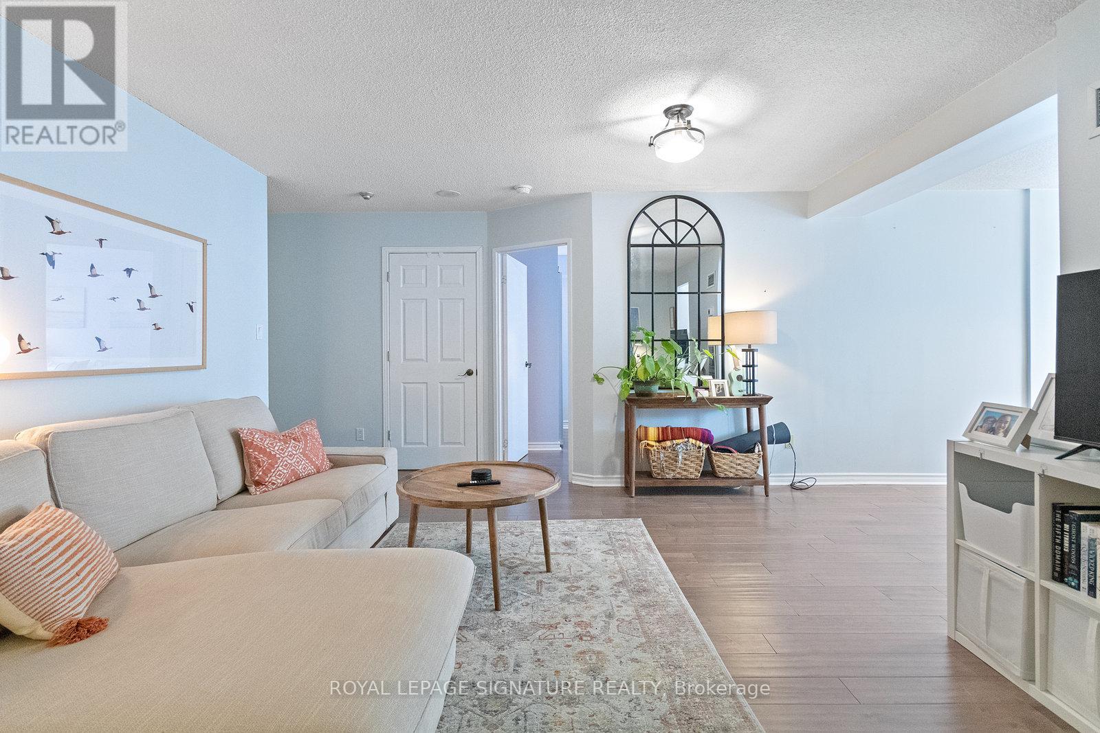 1013 - 633 Bay Street, Toronto, Ontario  M5G 2G4 - Photo 5 - C13733182