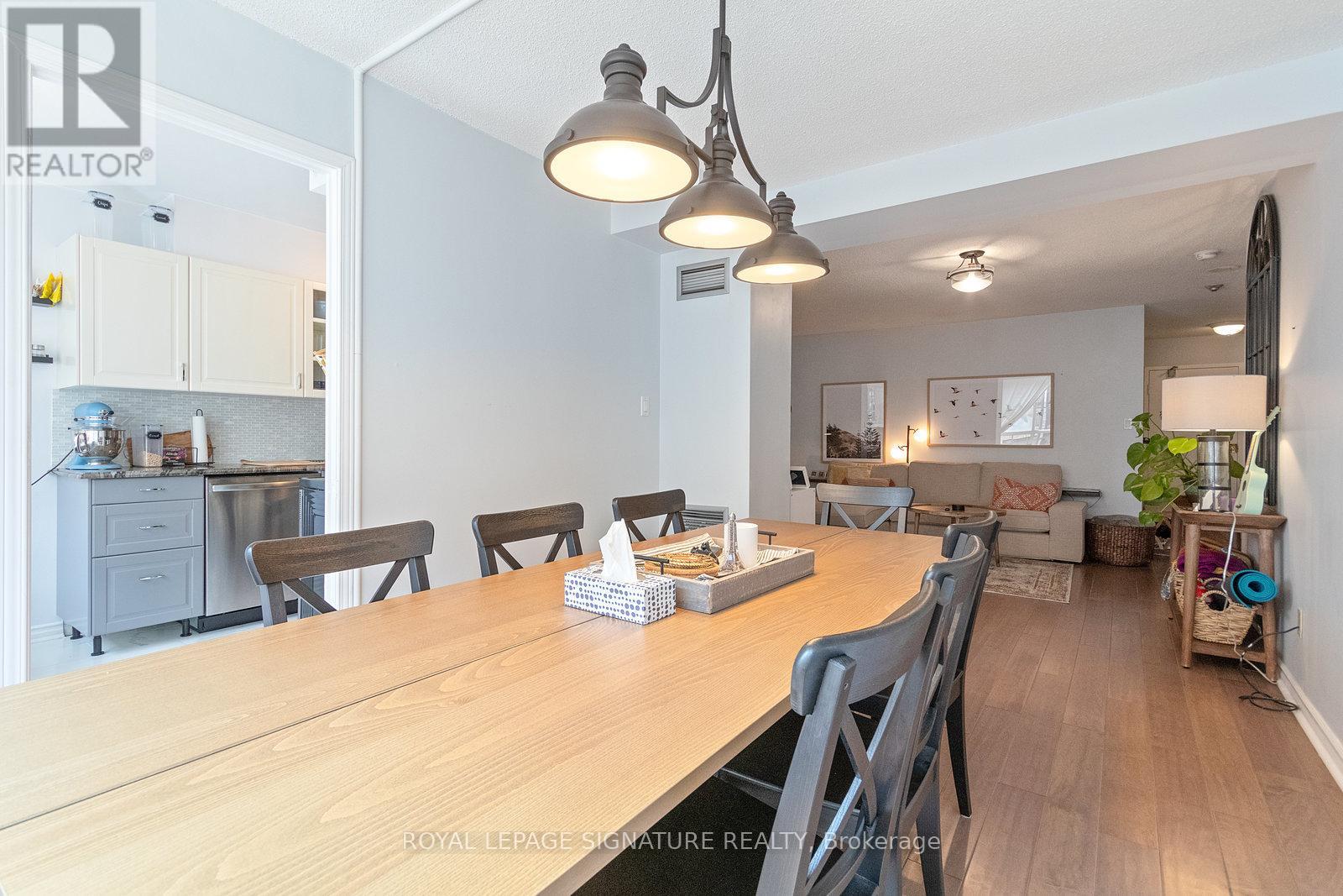 1013 - 633 Bay Street, Toronto, Ontario  M5G 2G4 - Photo 9 - C13733182