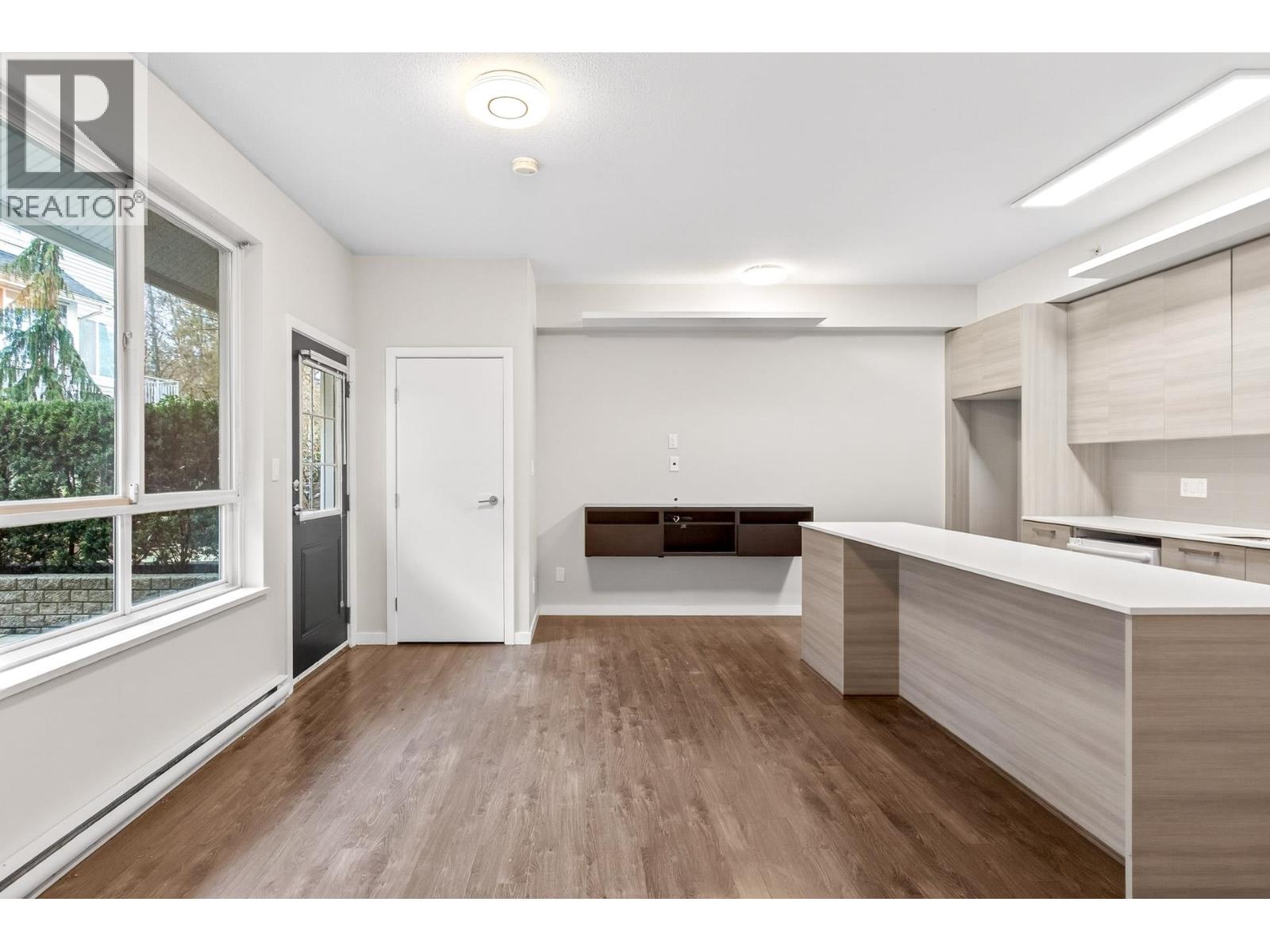 8 6965 Hastings Street, Burnaby, British Columbia  V5B 1S9 - Photo 10 - R3160377
