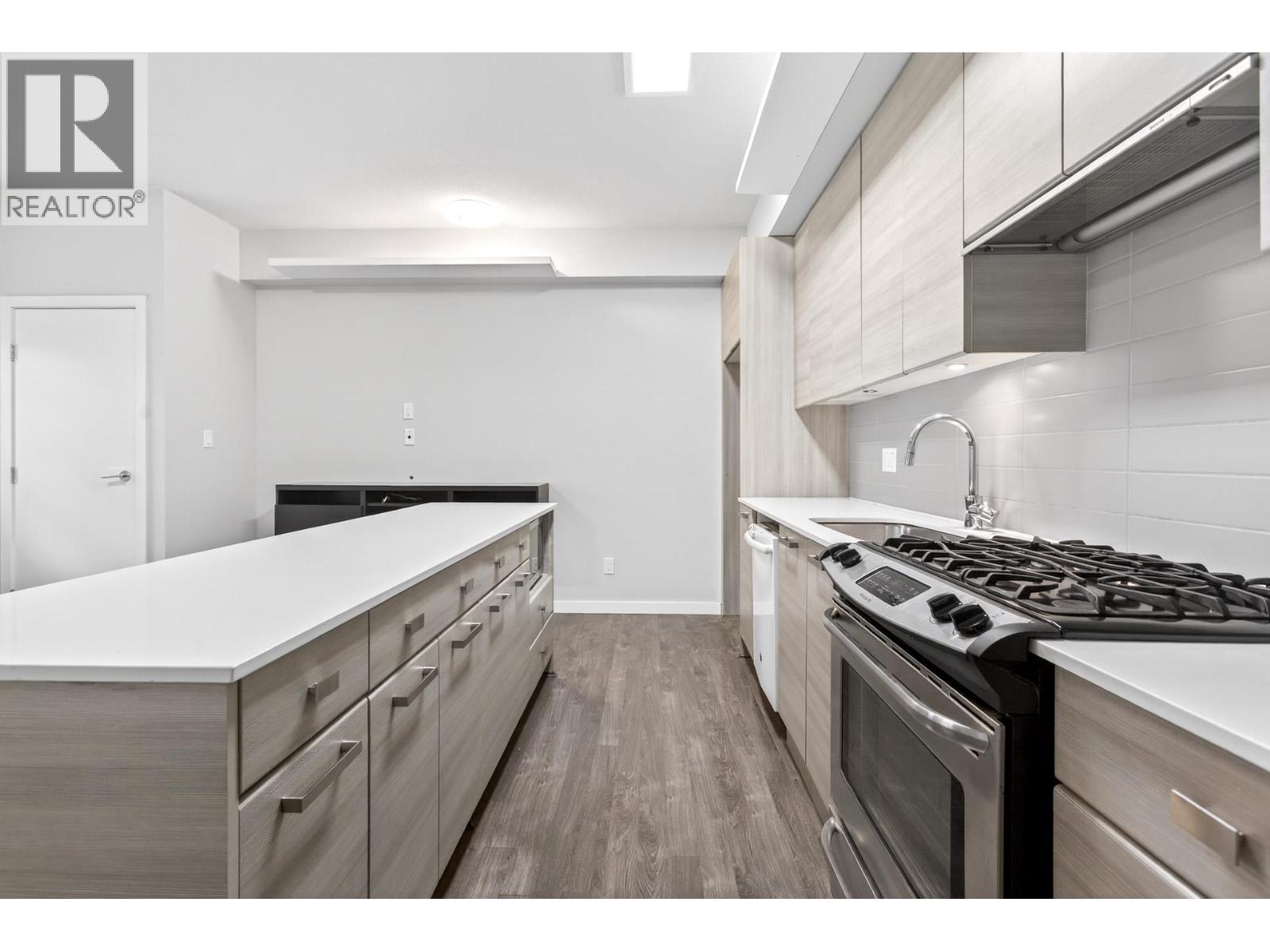 8 6965 Hastings Street, Burnaby, British Columbia  V5B 1S9 - Photo 16 - R3160377