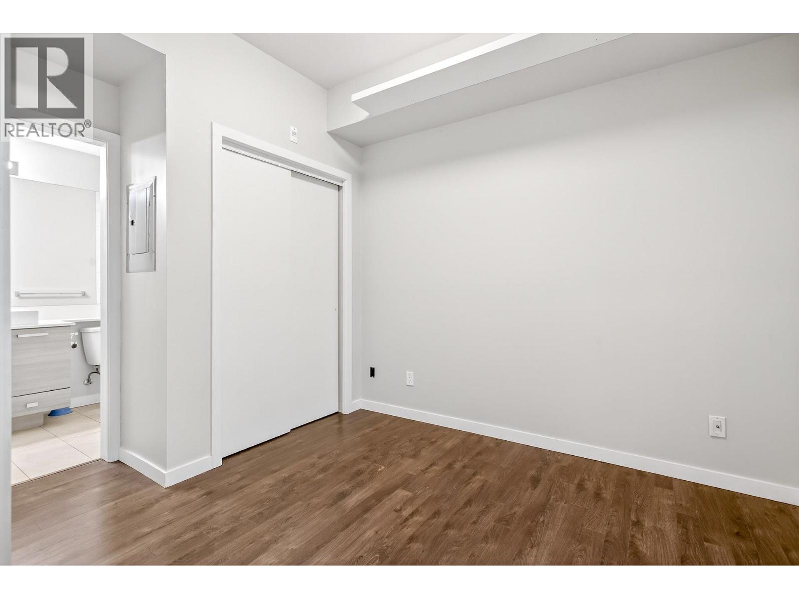 8 6965 Hastings Street, Burnaby, British Columbia  V5B 1S9 - Photo 22 - R3160377
