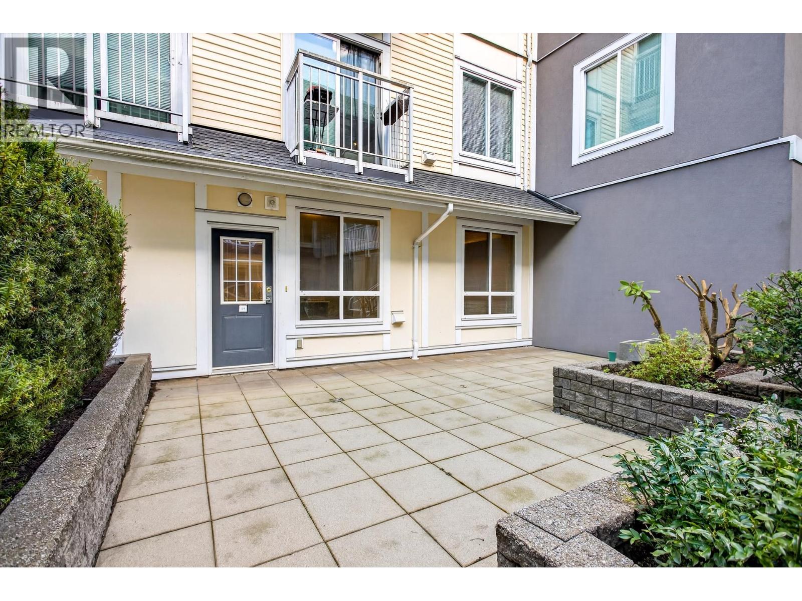 8 6965 Hastings Street, Burnaby, British Columbia  V5B 1S9 - Photo 4 - R3160377