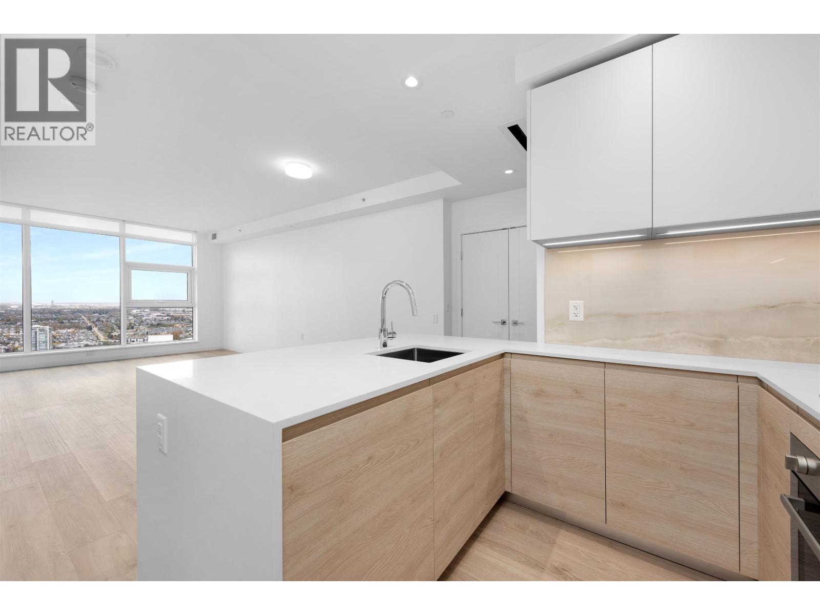 4001 680 Quayside Drive, New Westminster, British Columbia  V3M 0P2 - Photo 4 - R3160410