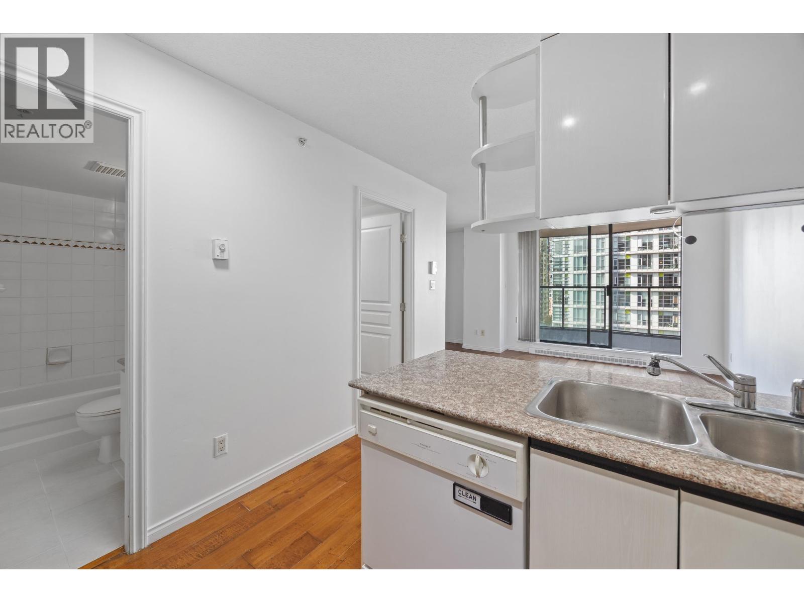 907 1189 Howe Street, Vancouver, British Columbia  V6Z 2X4 - Photo 18 - R3160425