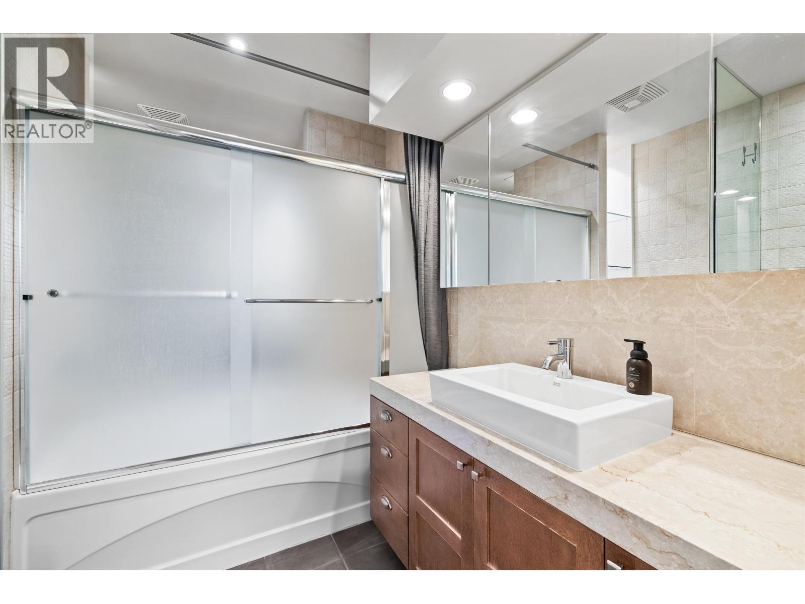 609 1333 West Georgia Street, Vancouver, British Columbia  V6E 4V3 - Photo 9 - R3160442