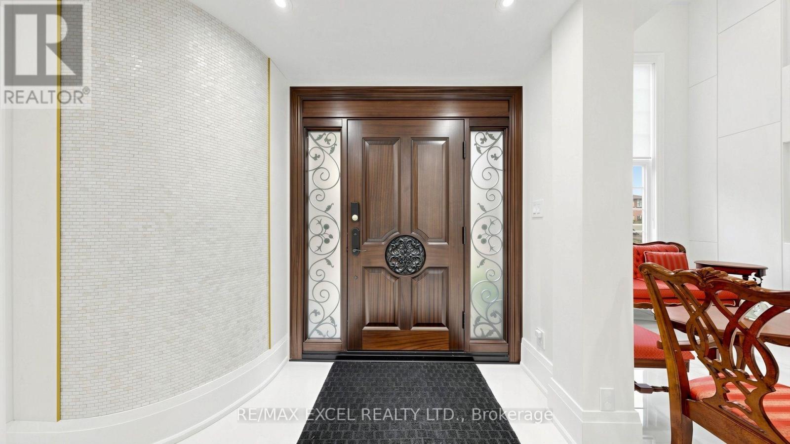 2b Trinity Crescent, Richmond Hill, Ontario  L4B 2S4 - Photo 4 - N13733118